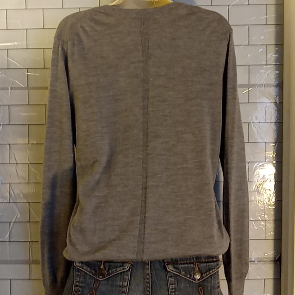 Banana Republic gray merino wool sweater Size Medium - Picture 2 of 8